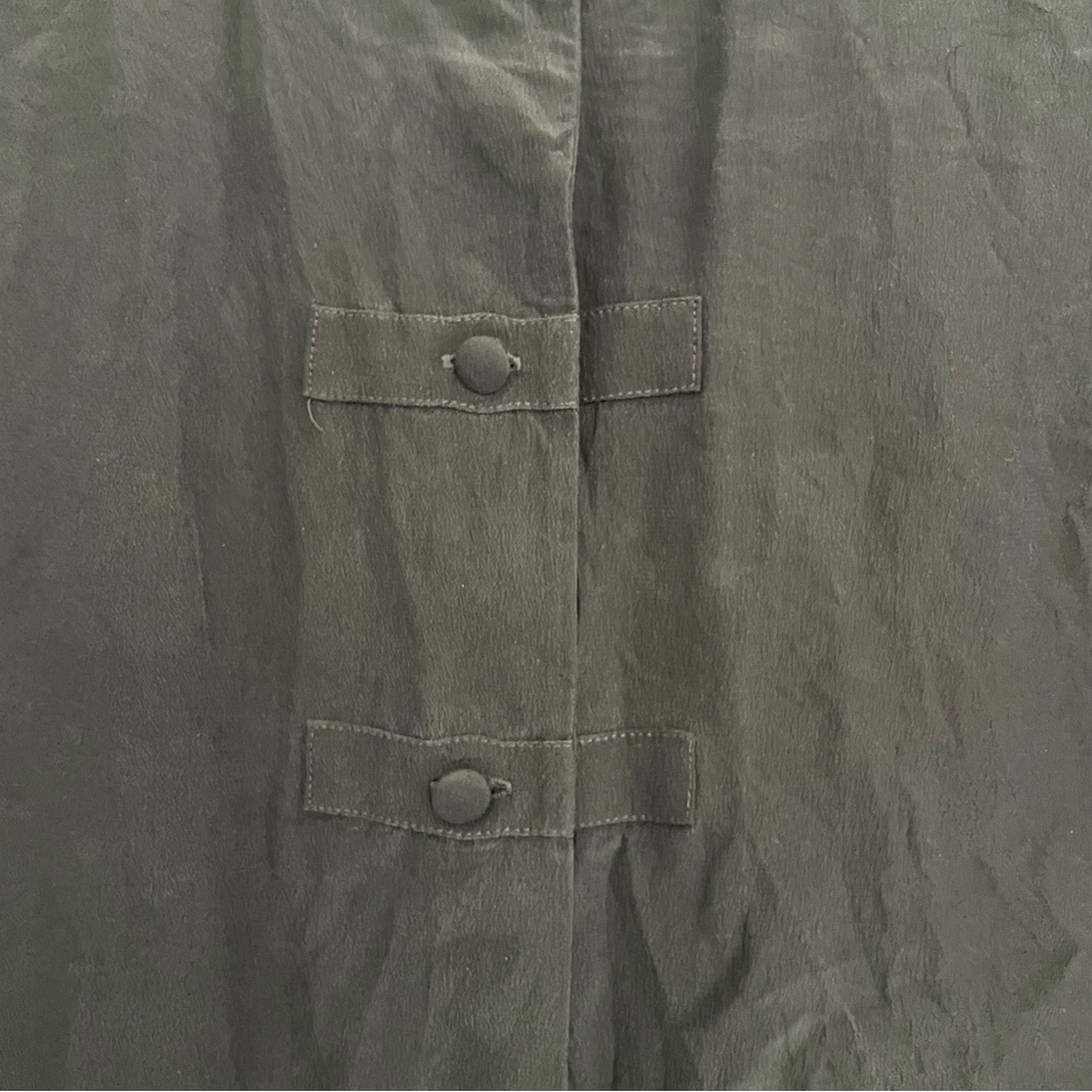 Vintage Jones New York 100% Silk Black Collarless Button Up Shirt Blouse - Picture 5 of 13